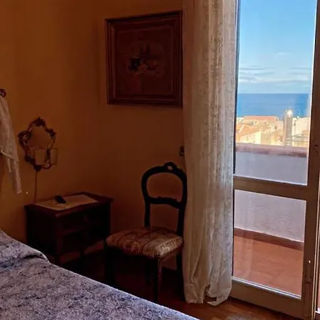 Il Pino E La Rosa Frühstückspension